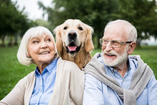 senior couple with dog at Fellowship Square Independent Living AZ