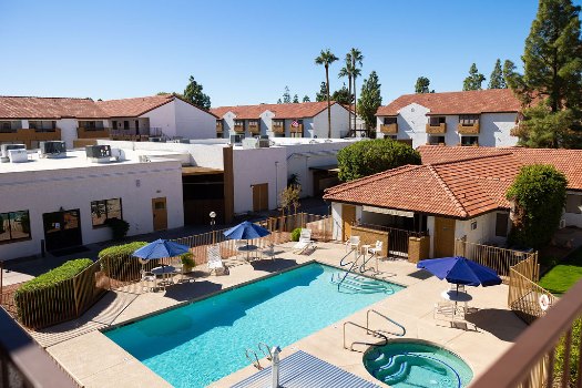 Photo of swimming pool at Fellowship Square Independent Living Downtown Mesa