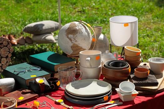 photo of items at a yard sale
